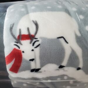 Snow Winter Deer Ultra Soft & Plush Sherpa Eddie Bauer Red Scarf Throw 🦌 NEW!